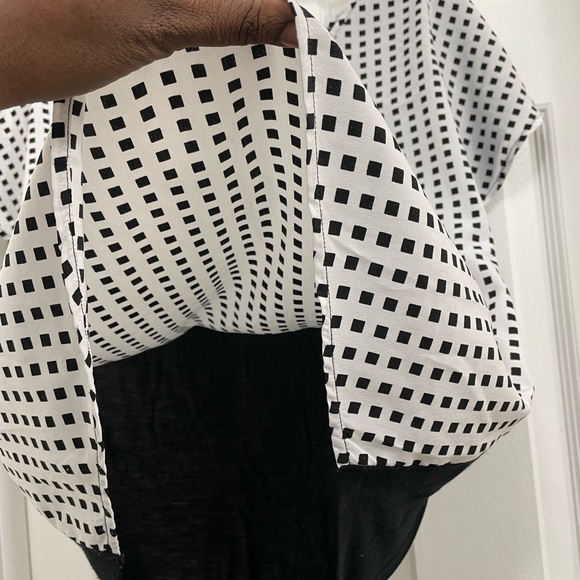 Apt 9 black and white blouse size small - Picture 5 of 6